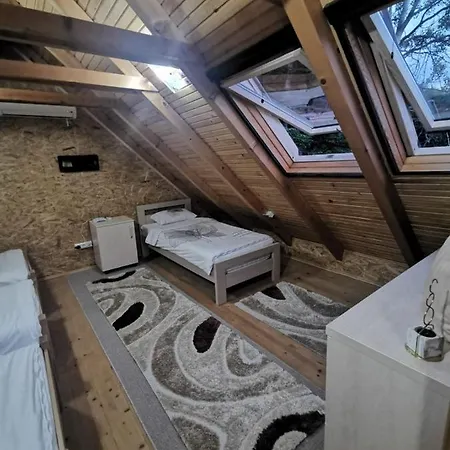 Dağ evi Ranch Diamond Sarajevo With Jacuzzi
