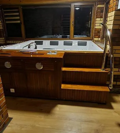 Dağ evi Ranch Diamond Sarajevo With Jacuzzi *