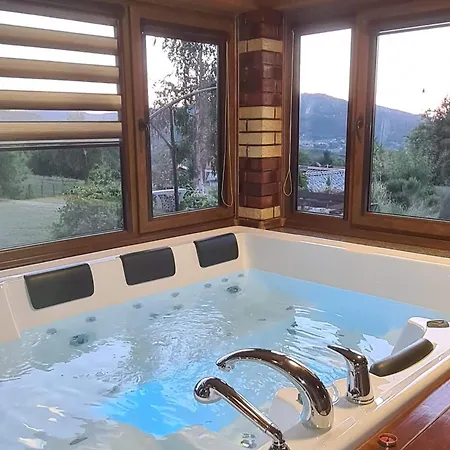 Alpesi faház Ranch Diamond Sarajevo With Jacuzzi Vogošća